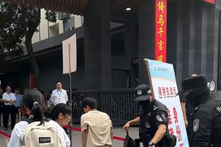 萨拉赫本场数据：传射建功+3关键传球&错失1次进球机会，评分8.2